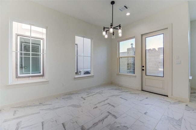 Building Photo - 2903 El Fenice Ln