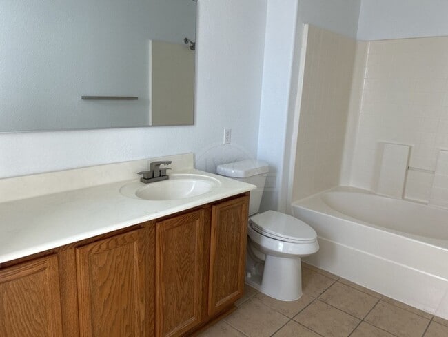 Building Photo - 1905 Charleston Ct