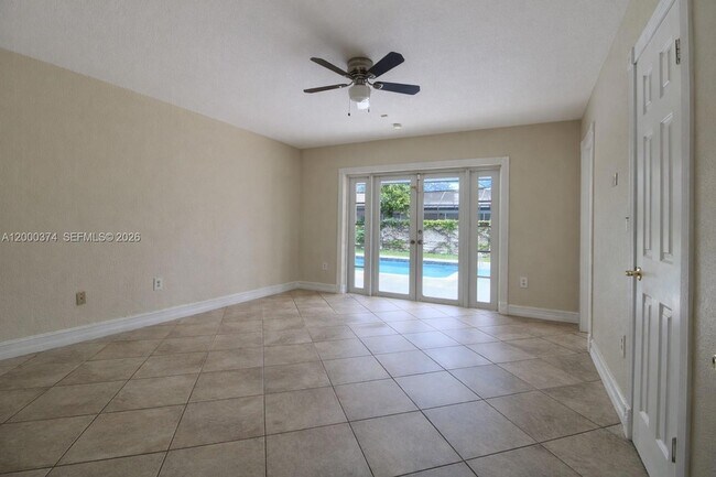 Building Photo - 6331 SW 94th Ave