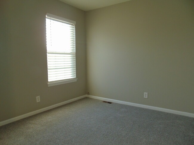 Building Photo - 22226 W Norwich Ln