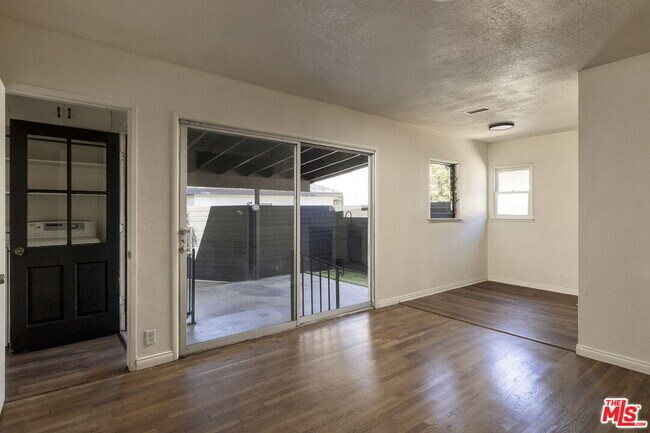 Building Photo - 6315 Craner Ave