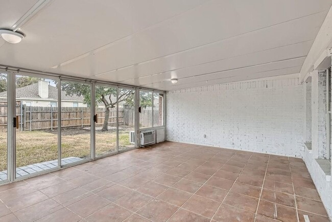 Building Photo - 1021 Bainbridge Ln