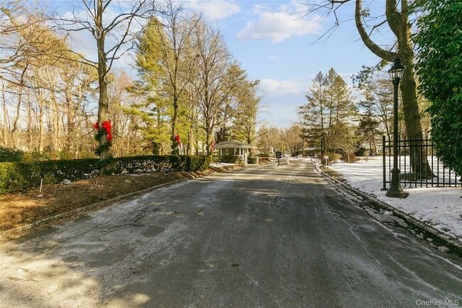 Building Photo - 1 Tiffany Cir