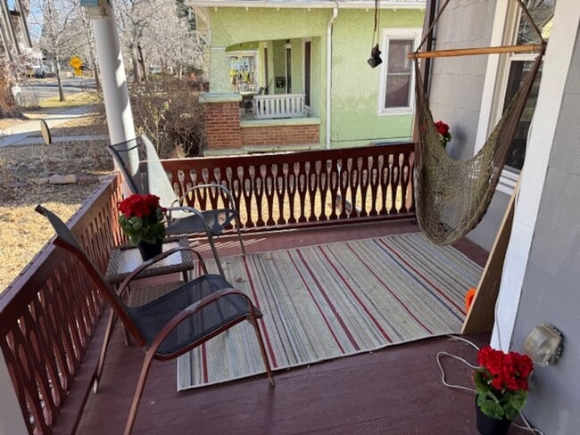 Building Photo - *West side charmer completely remodeled, mid century flare!