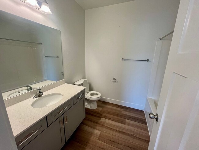 Building Photo - Lovely Condo Located In Saratoga Springs, UT