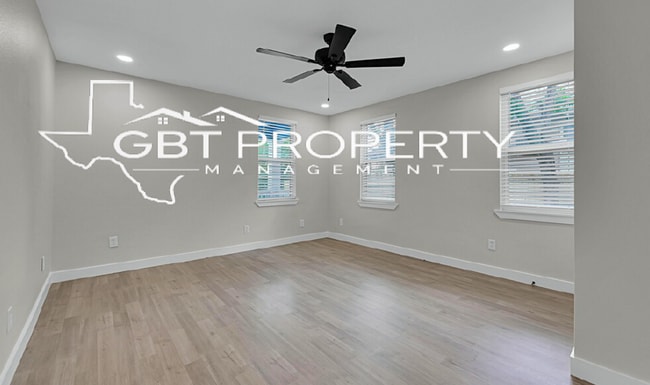 Building Photo - Spacious 4 Bed, 2 Bath Home for Rent – Reuter Ave, Waco, TX