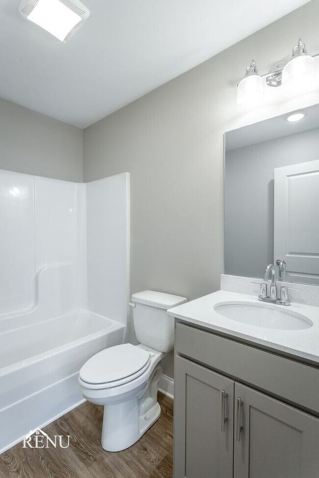 Building Photo - 2341 E 18th St