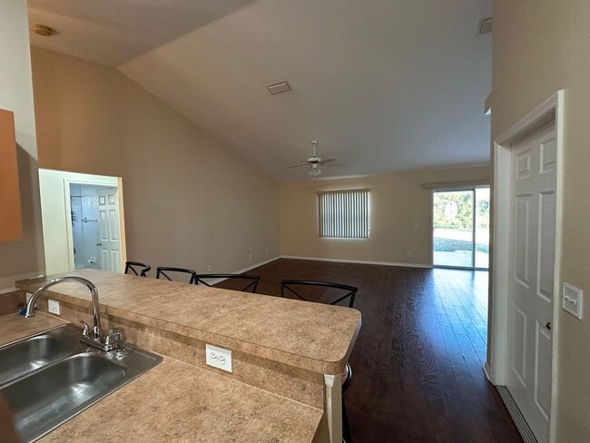 Building Photo - Affordable 3/2 with beautiful  Pond view