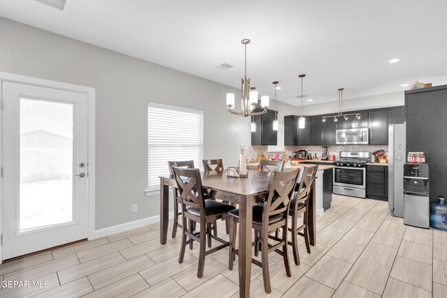 Building Photo - 412 Beech Tree Dr
