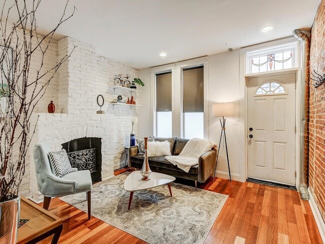 Building Photo - 2721 Miles Ave