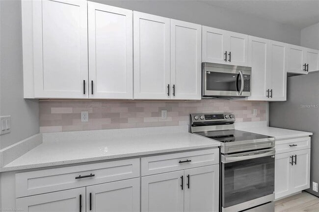 Building Photo - 3398 SW 165th Loop
