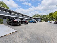 Building Photo - 8982 W Sample Rd