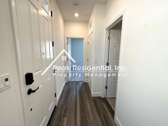 Building Photo - Brand New North Natomas ADU!