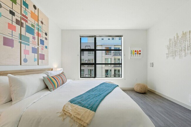 Building Photo - 1155 4th St