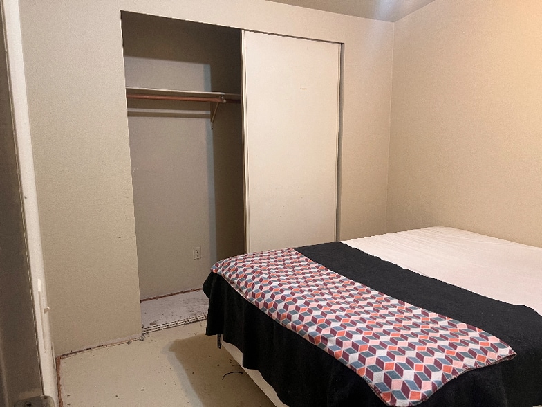 Building Photo - 386 La Casa St