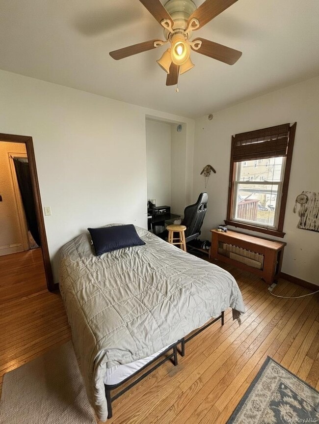 Building Photo - 329 E Chester St