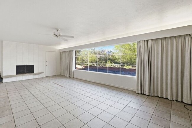 Building Photo - 2235 E Camino el Ganado