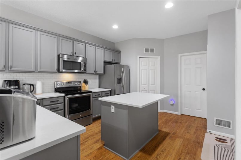 Building Photo - 1509 111th Dr NE