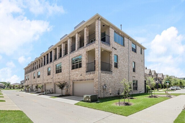Building Photo - 8156 Foraker St