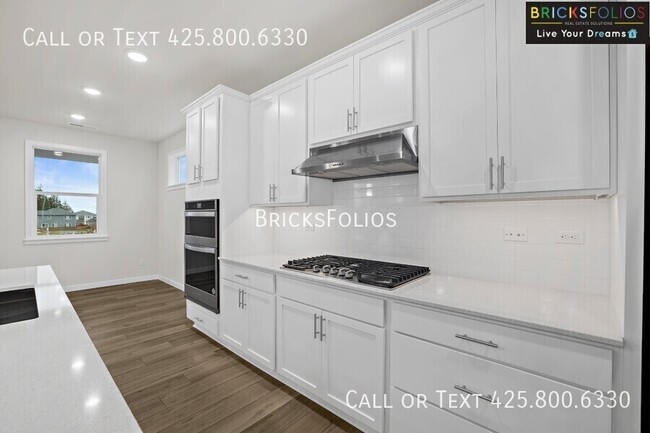 Building Photo - 5035 86th Ave NE
