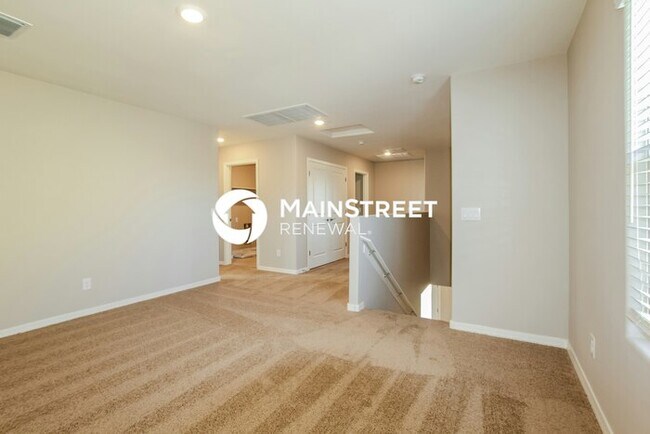 Building Photo - 4 Bedroom Pet-Friendly Home in Phoenix, AZ...