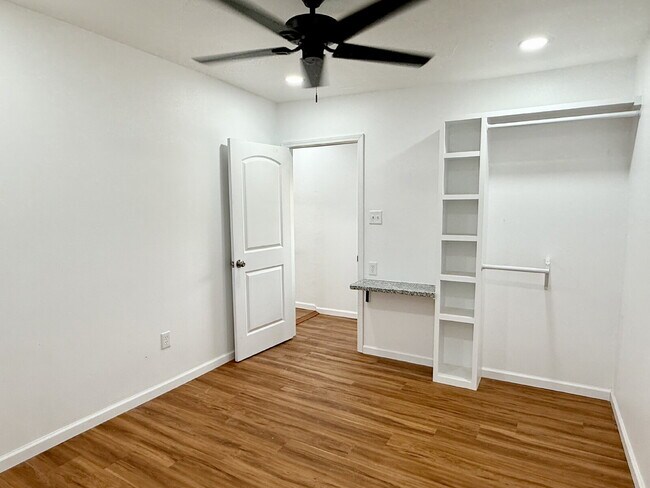 Building Photo - Unbeatable Location: Modern Living Steps f...