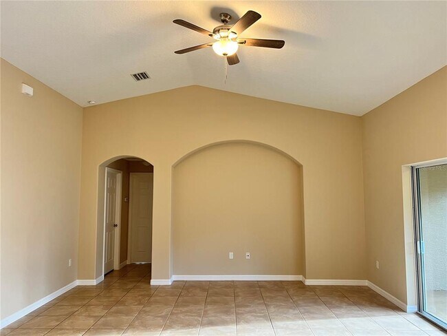 Building Photo - 6 Barbera Ln