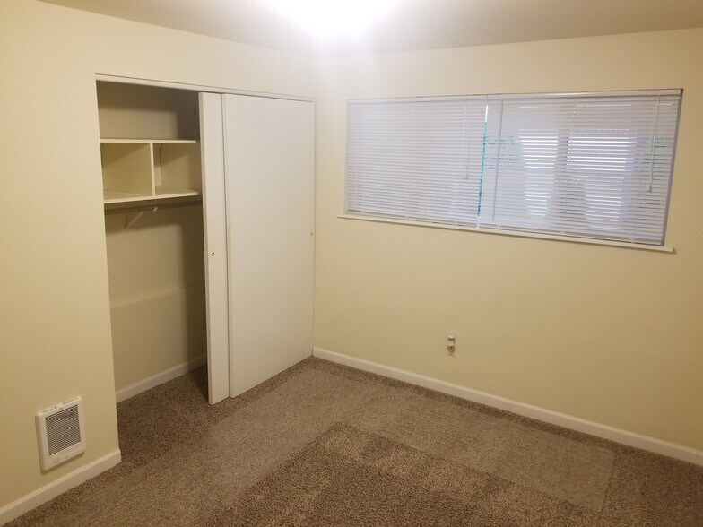 Bedroom 2 - 14244 SE Allen Rd