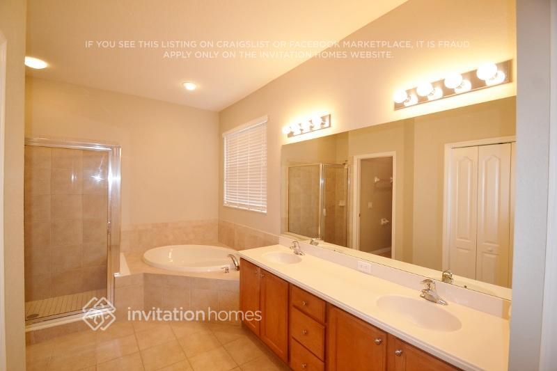 Building Photo - 5923 Willows Bridge Loop