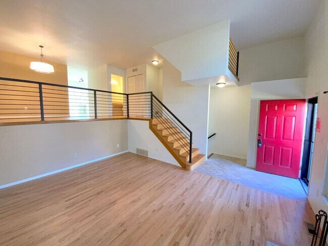 Building Photo - 2 Bedroom Townhome Available Near W Cheyenne Blvd & S Nevada Ave