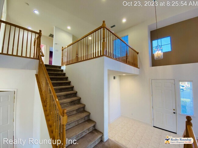 Building Photo - 4 br, 3 bath House - 6230 Ravenna Way