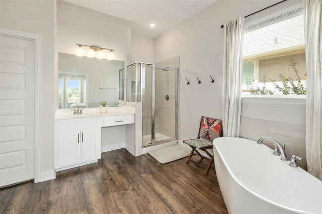 Building Photo - 805 Karst Cv