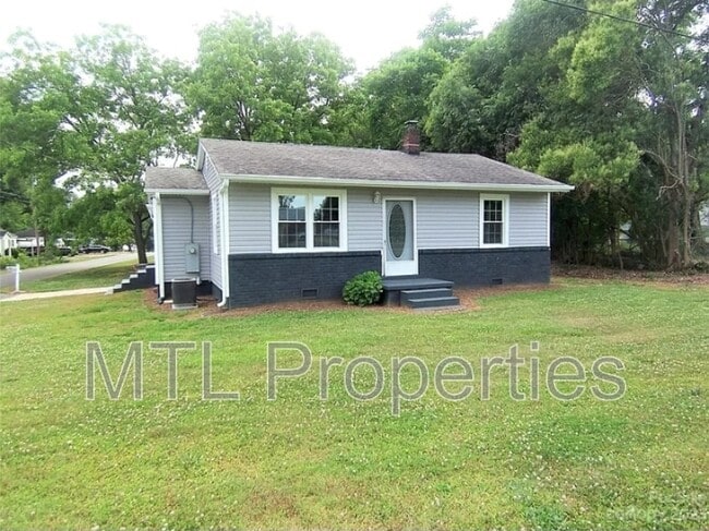 Building Photo - 1722 Kings Rd