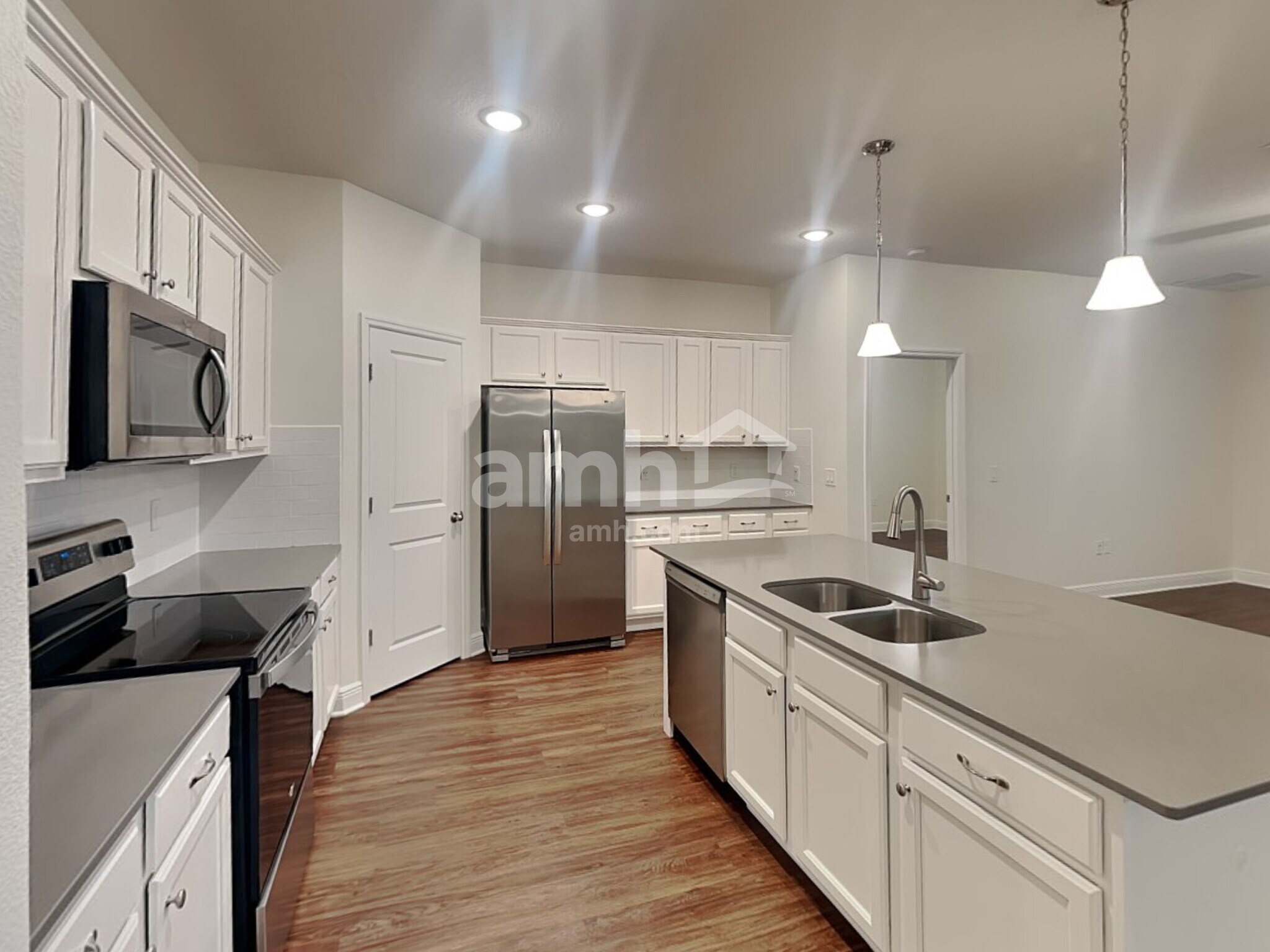 Building Photo - 1029 Lake Trudy Dr
