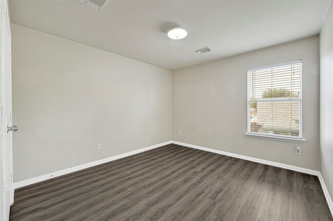 Building Photo - 29402 Legends Stone Dr