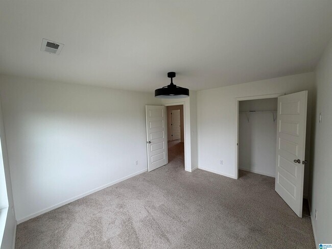 Building Photo - 2032 Lonesome Hen Ln