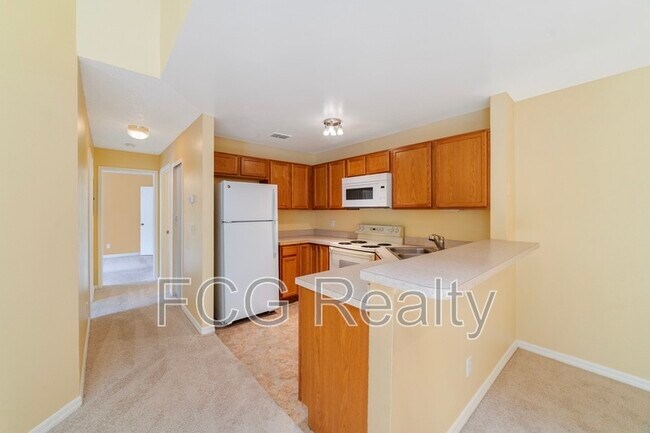 Building Photo - 6052 Westgate Dr