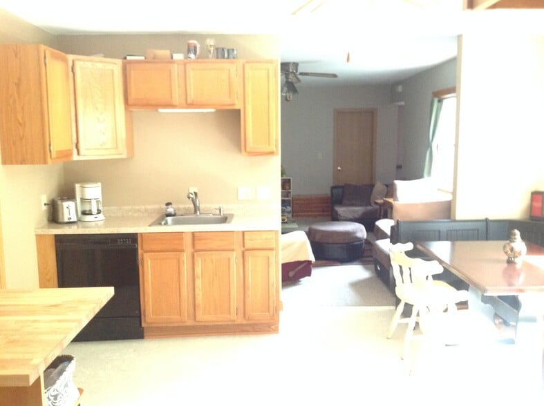 Building Photo - 1920 N Water St