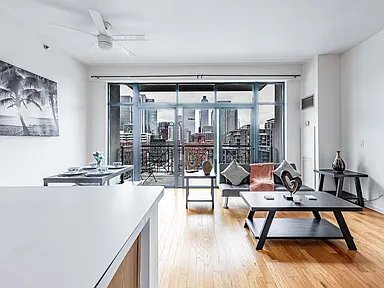 Building Photo - 340 W Superior St