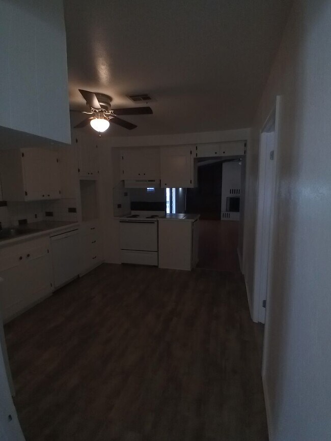 Building Photo - 1817 Breckenridge Dr