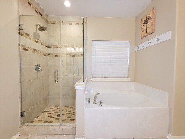 Building Photo - 17615 Forest Haven Trail