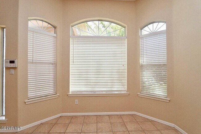 Building Photo - 1455 Cherokee Ridge Dr