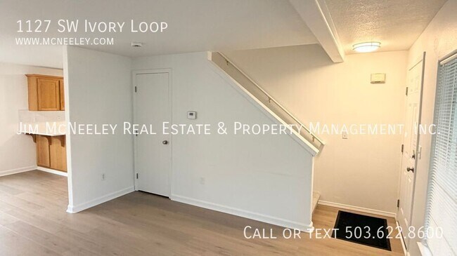 Building Photo - 1127 SW Ivory Loop