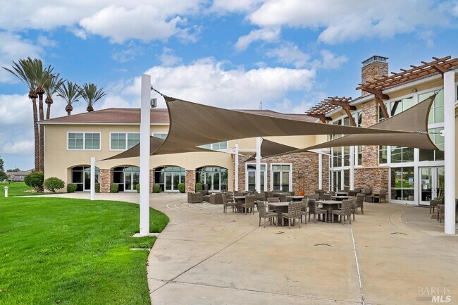 Building Photo - 206 Cedar Ridge Dr