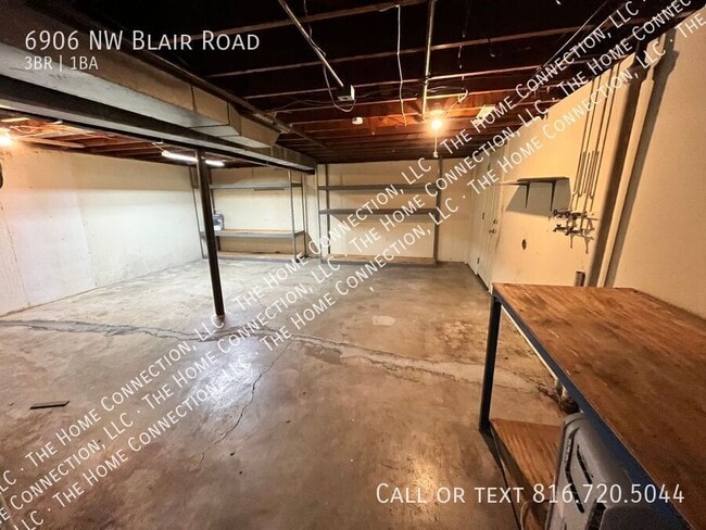 Building Photo - 6906 NW Blair Rd