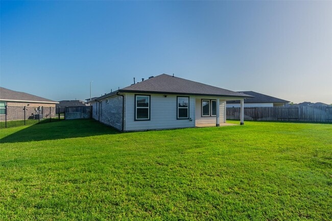 Building Photo - 10627 Great Basin Dr