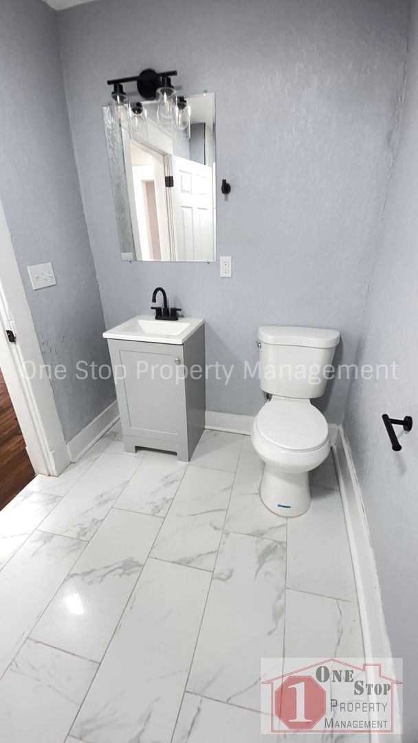 Building Photo - Beautiful 4 Bedroom 2 Bathroom Home in Kan...