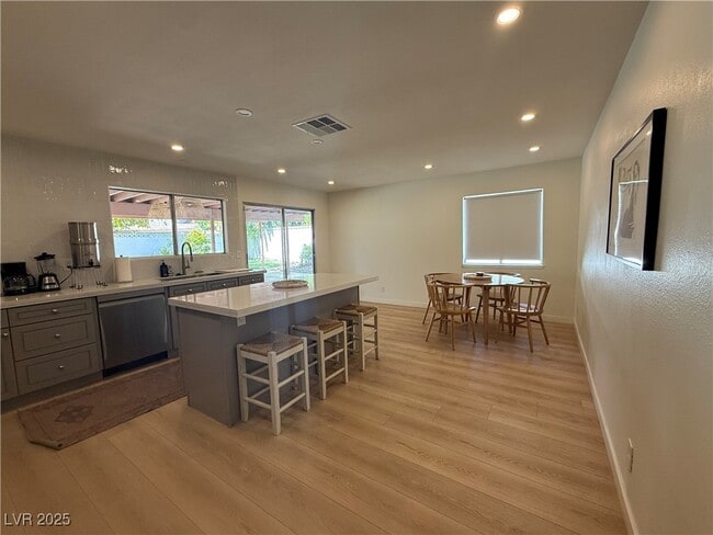 Building Photo - 3611 Rosewood St