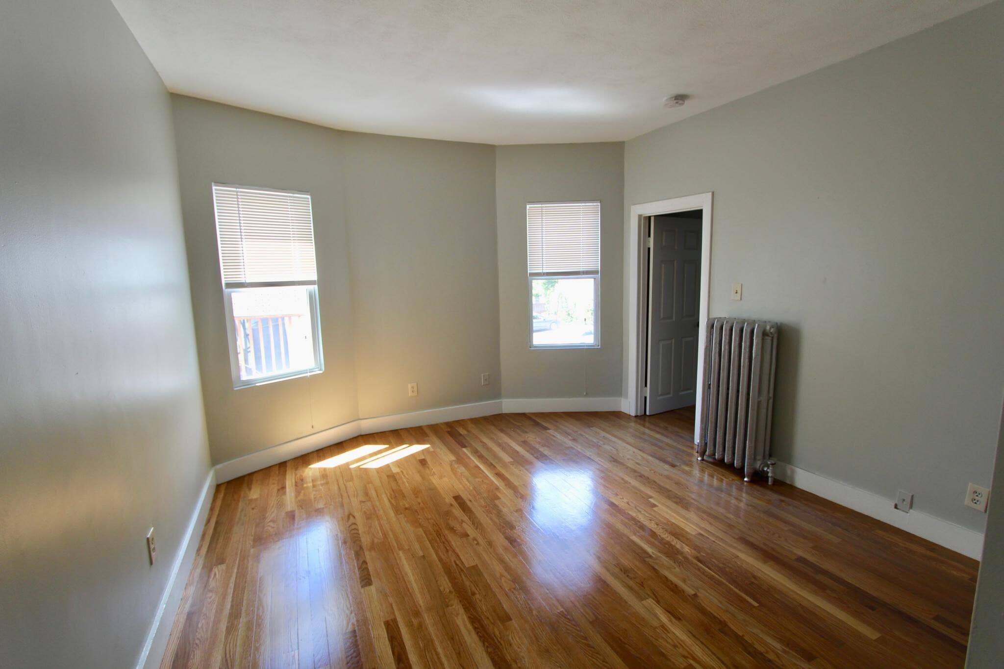 Building Photo - 109 Pleasant St