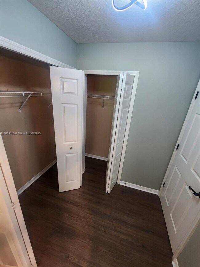 Building Photo - 6404 Las Palmas Way